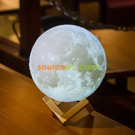 3D Printing Moon Lamp