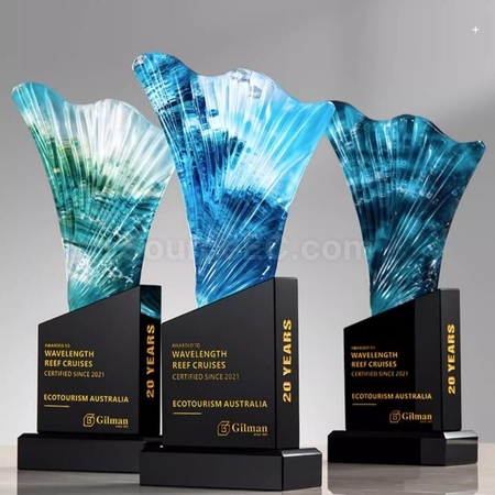 Customization Riding The Wind and Waves Black Crystal Trophy Corporate Gifts