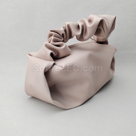logo bag, gift bag, custom paper bag, drawstring bag, drawstring pouch, hand bag, travel bag, briefcase, folio, laptop bag, backpack, shoulder bag, storage bag, zipper bag, cosmetic bag, shopping bag, thermal bag, food bag, sports bag, fanny pack, waist pack, non-woven bag, recyclable bag, tote bag, canvas bag, shopping trolley, camera case bag, corporate gifts, premium gifts, gift supplier, promotional gifts, gift company, souvenirs, stationery, gift wholesale, gift ideas