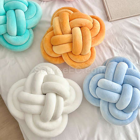 Knotted Spherical Cushion