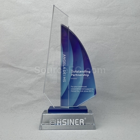 crystal gift, crystal souvenir, crystal trophy, crystal trophy cup, crystal medal, crystal plaques, crystal paper weight, colorful glass trophies, engraved crystal, 3D crystals, corporate gifts, premium gifts, gift supplier, promotional gifts, gift company, souvenirs, stationery, gift wholesale, gift ideas