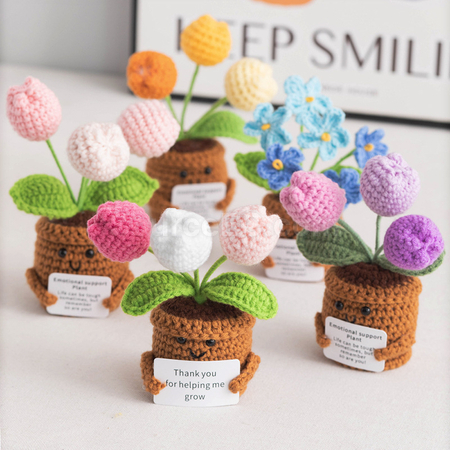 Knitted flower plant pot