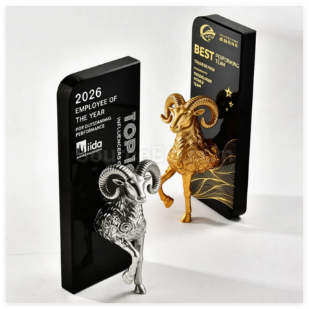 Customization Creative Leader Shaped Resin Trophy Corporate Gifts