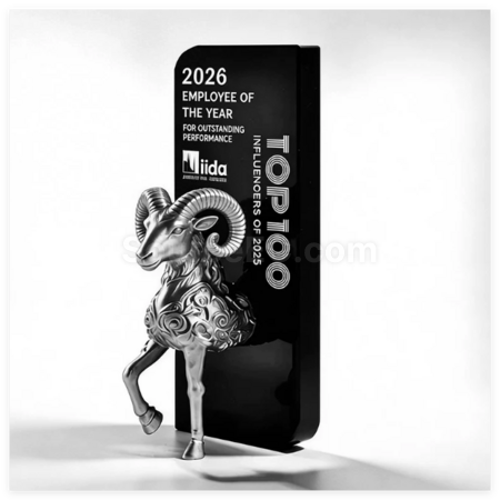 Customization Creative Leader Shaped Resin Trophy Corporate Gifts